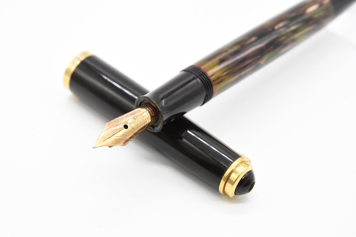 今年も話題の Pelikan 縞 トートイス EF 585 14C 400NN 万年筆