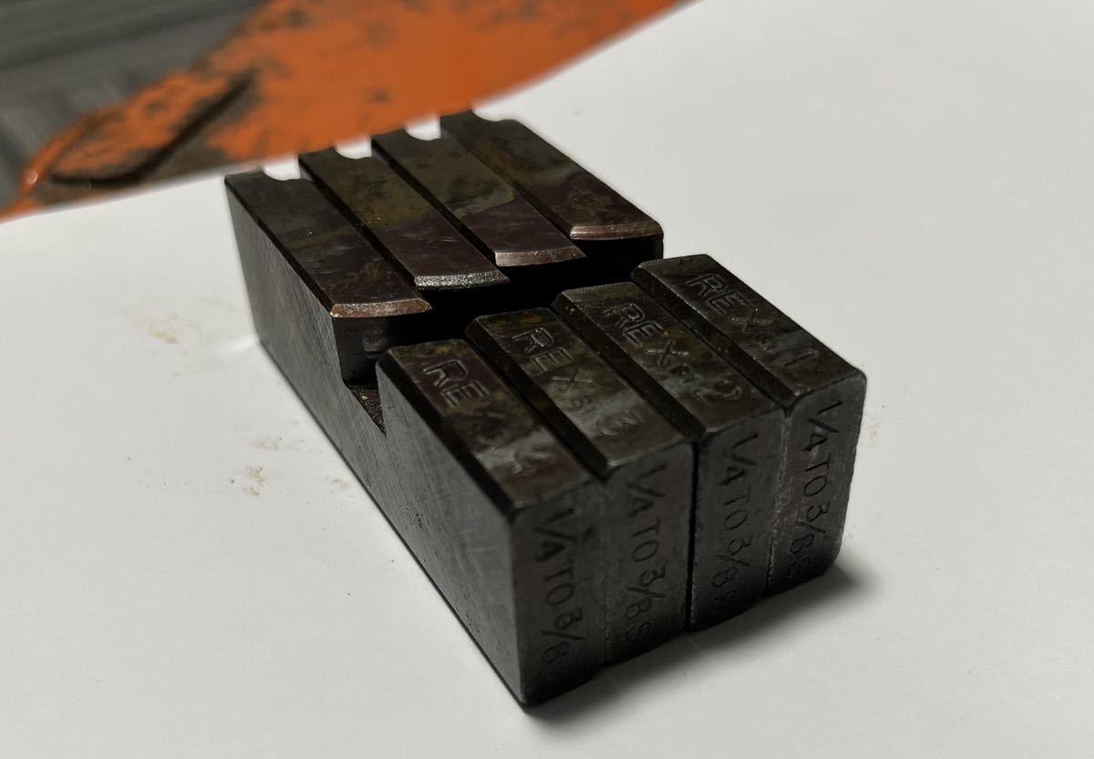 REX チェーザ 1/4 to 3/8 切上 ダイヘッド 替刃 未使用 1 2 3 4 REX チェーザ 1/4 to 3/8 切上 ダイヘッド 替刃 未使用 1 2 3 4