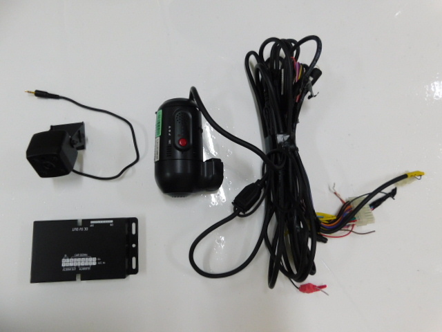 ドライブレコーダー　ドラレコ　クラリオン　TX-2000　コンバーター付き　韓国製　セット売り　中古品_画像1