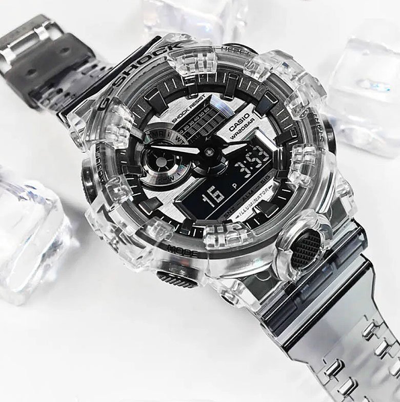 新品 Gショック 【半透明クリアスケルトン】デジアナ 腕時計 GA-700SK-