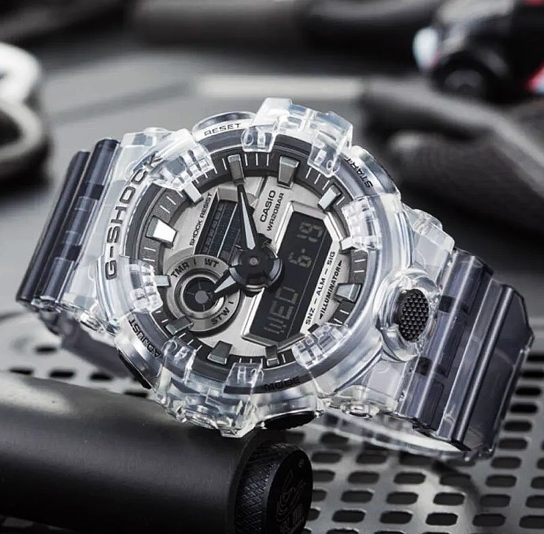 新品 Gショック 【半透明クリアスケルトン】デジアナ 腕時計 GA-700SK-