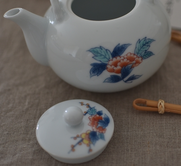  small .. wistaria right .... plum small teapot ( unused goods ) / hand ..