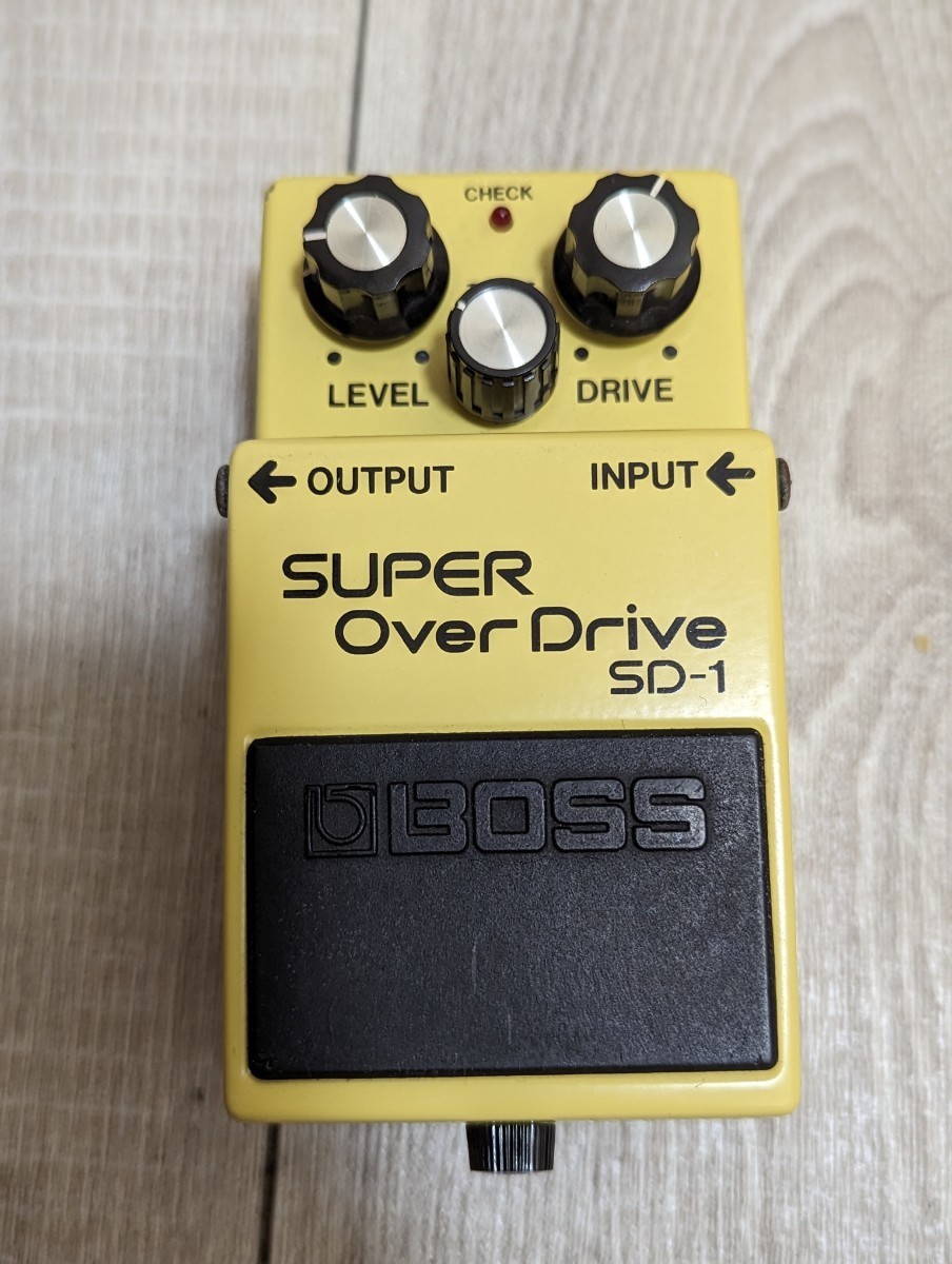 希少】BOSS / SD-1 Super Drive エフェクター ボス スーパーオーバードライブ SD-1 /Roland JAPAN /253000/82年？/黒ネジ/1円〜 | JChere雅虎拍卖代购