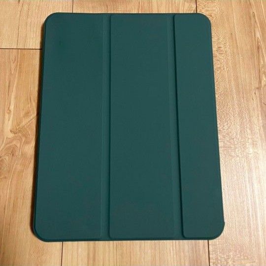 グリーン　iPadケース　第10世代 2022年　10.9インチ　クリアケース　はめたまま充電出来る　ソフトケース　傷防止