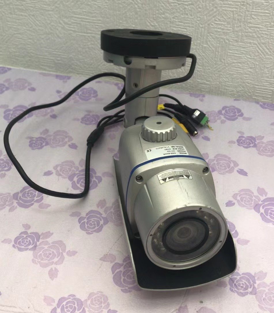 2070003★中古　SMART SURVEILLANCE 防犯カメラ　220万画素 HD-SDI 高感度屋外赤外線カメラ GSB-6XAR　　_画像3