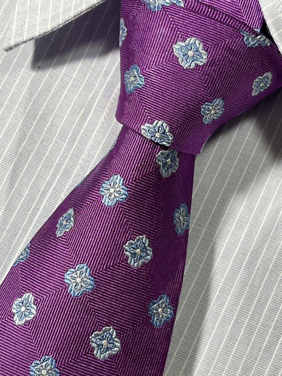  almost unused "Brooks Brothers" Brooks Brothers fine pattern brand necktie 308180