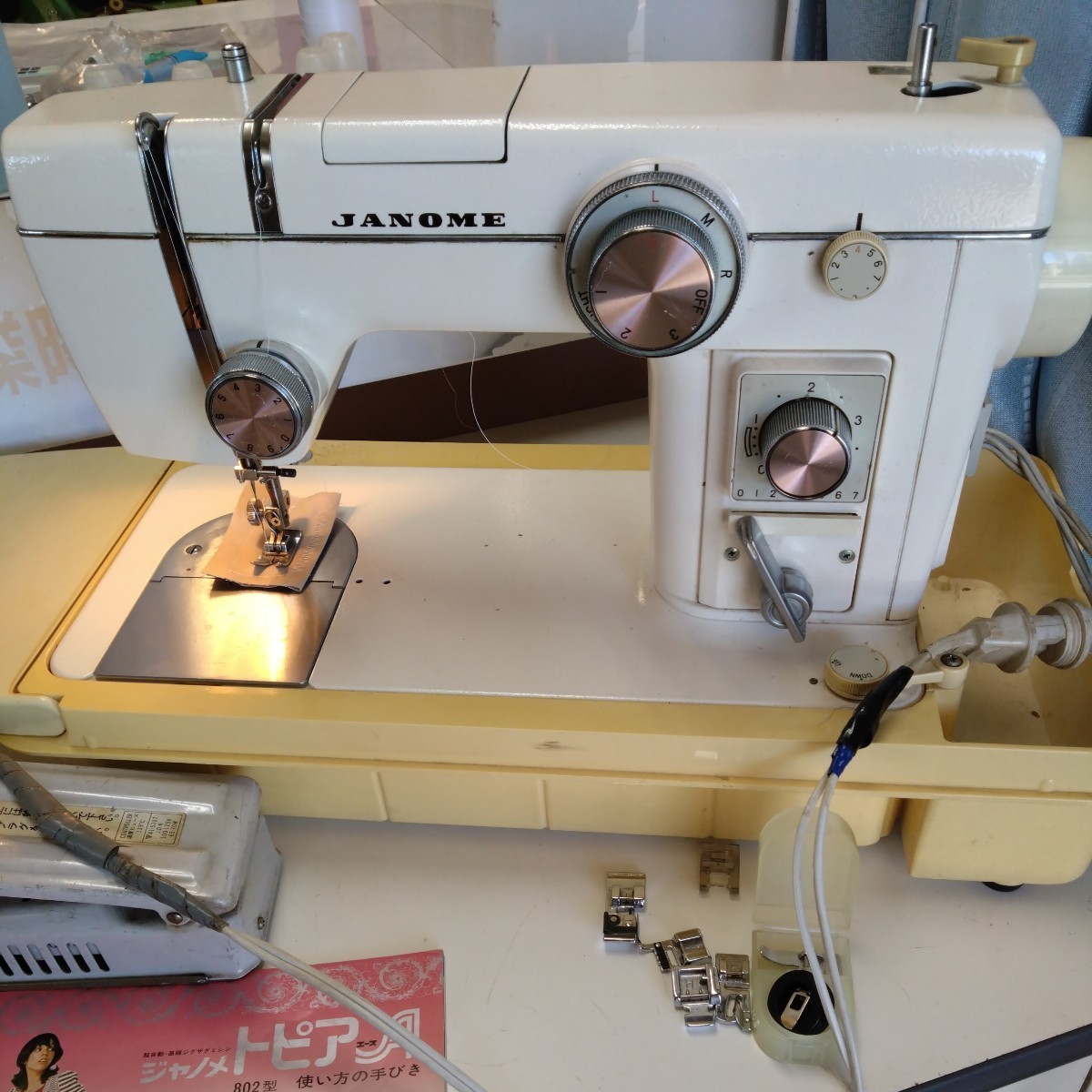 ヤフオク! - ジャノメミシン JANOME MODEL 802 フットペ...