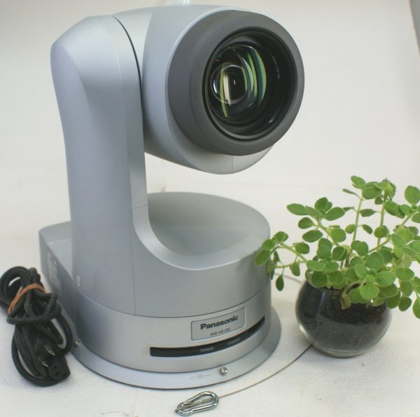 一週間保証　HDインテグレーテッドカメラ　　AW-HE100N　Panasonic　　動作品　　定価￥840,000