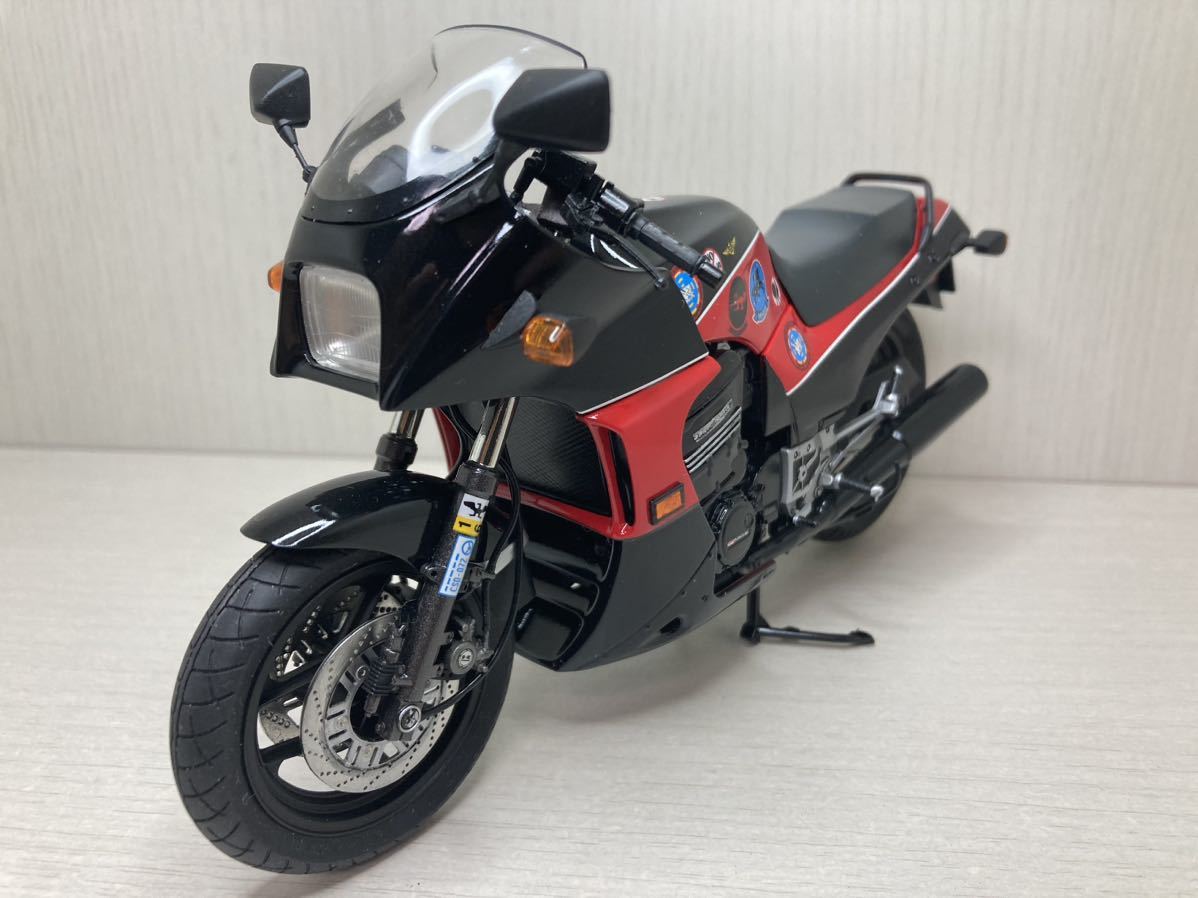 アオシマ　1/12 カワサキ　Ninja GPZ900R トップガン　マーベリック仕様　(ver.2022) 塗装組立済　完成品_画像1