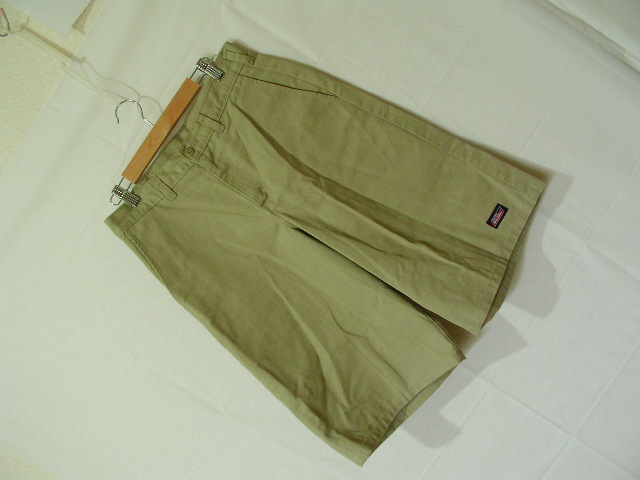 ssy6928 Dickies ディッキーズ ハーフパンツ ショートパンツ カーキベージュ ■ ノータック ■ 無地 サイズ30_画像1