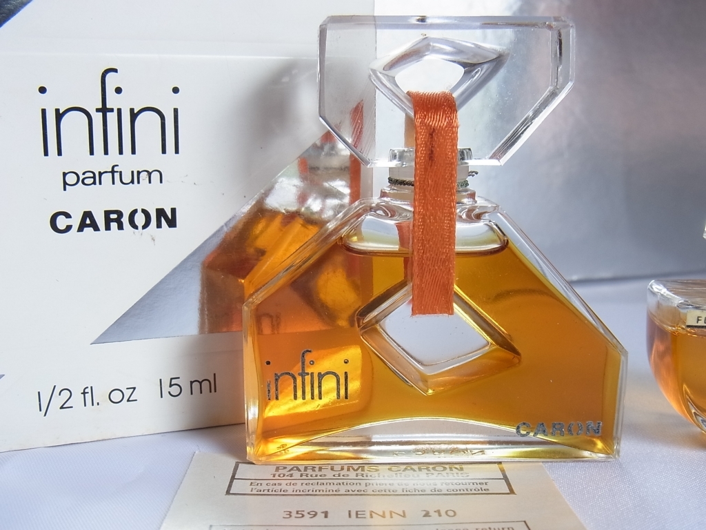 CARON キャロン★infini アンフィニ PARFUM 15ml★FLEURS DE ROCAILLE フルール ド ロカイユ PARFUM 7.5ml ミニボトル、香水2点_画像2