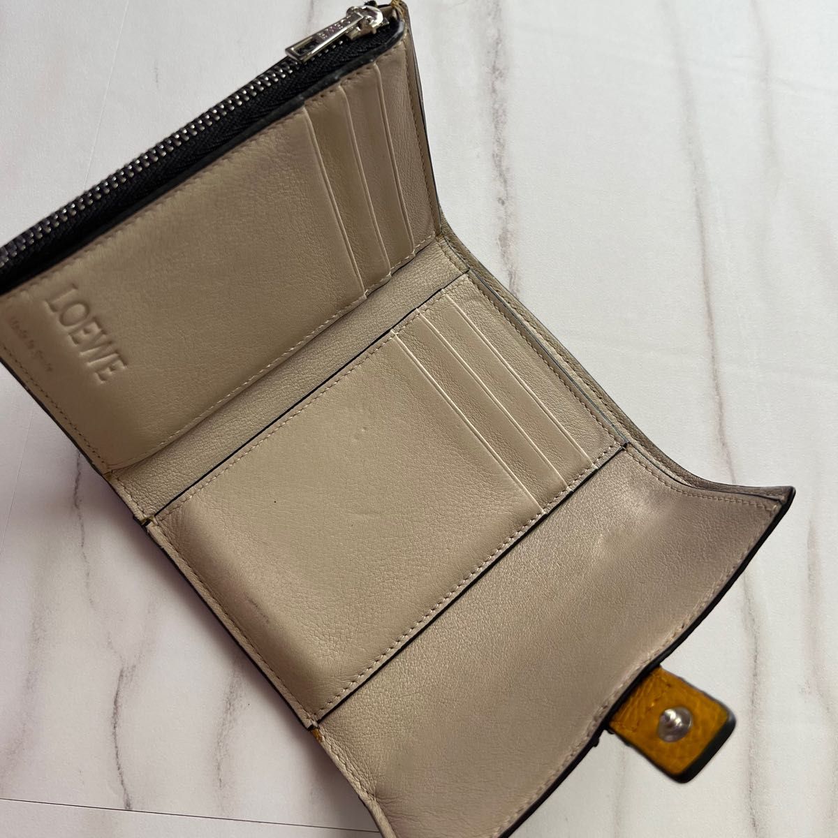 748 美品 LOEWE ロエベ 3つ折り財布