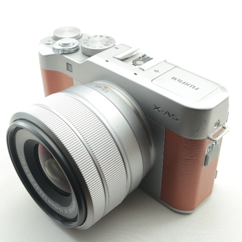 ベビーグッズも大集合 FUJIFILM ブラウン X-A5レンズキット ミラーレス