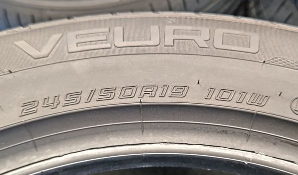 ダンロップ ビューロ VE304 245/50R19 【4本】 2023年製 新品 未使用品