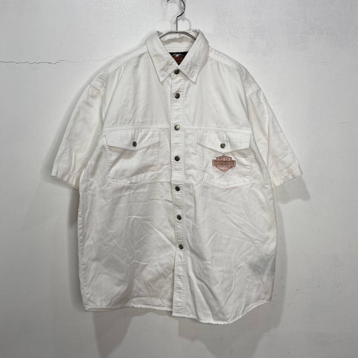 送料無料☆HARLEY-DAVIDSON☆ワンポイント刺繍ロゴ半袖シャツ☆ホワイト☆L