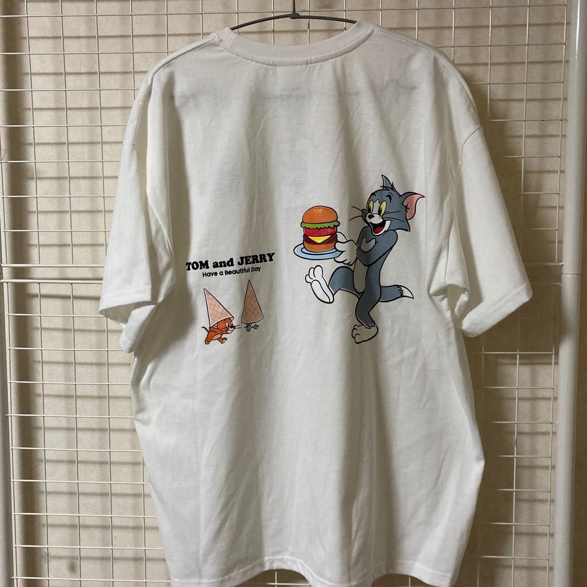 トムとジェリー　新品　Tシャツ　トップス　オーバーサイズ　半袖