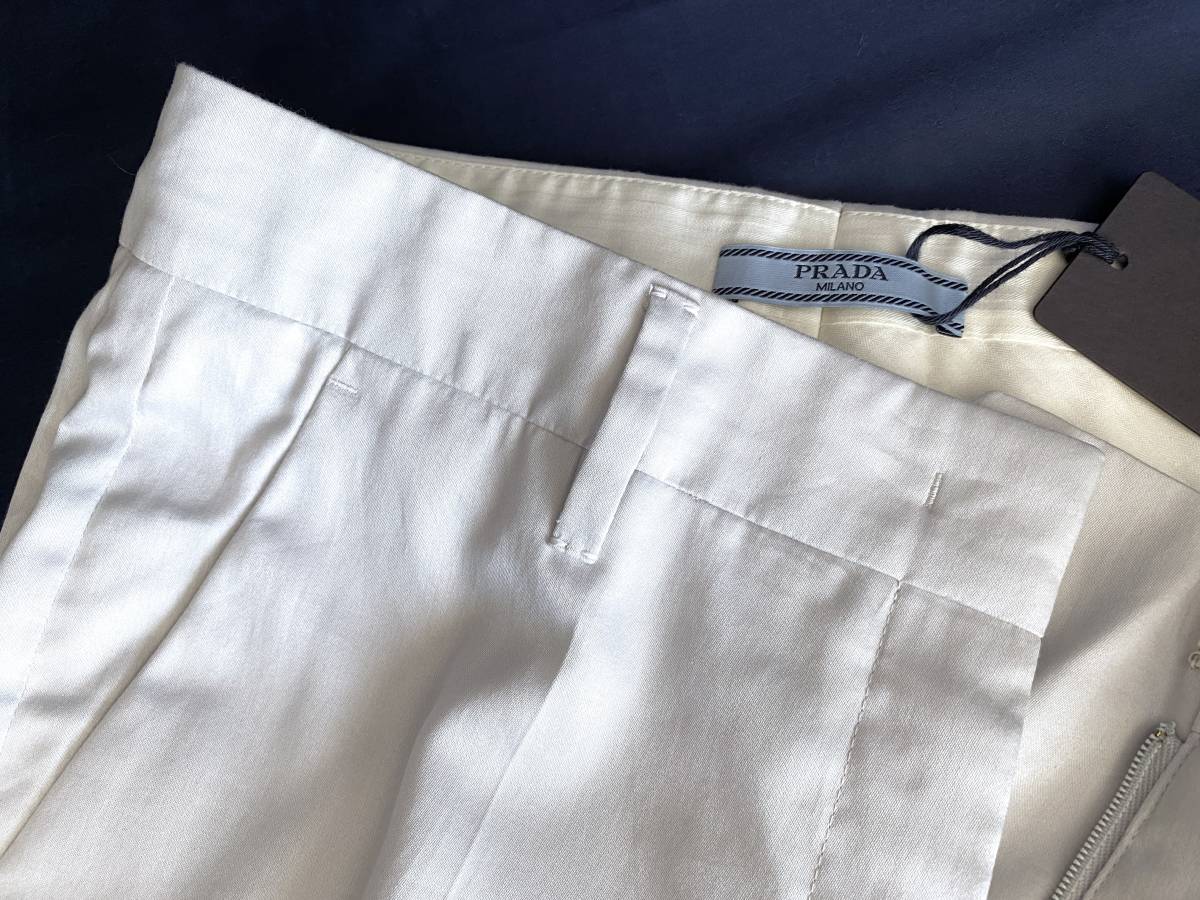  new goods fine quality Prada Prada thin bottoms hem double lady's 40 white series gray Logo tag attaching glistening cloth pants E689