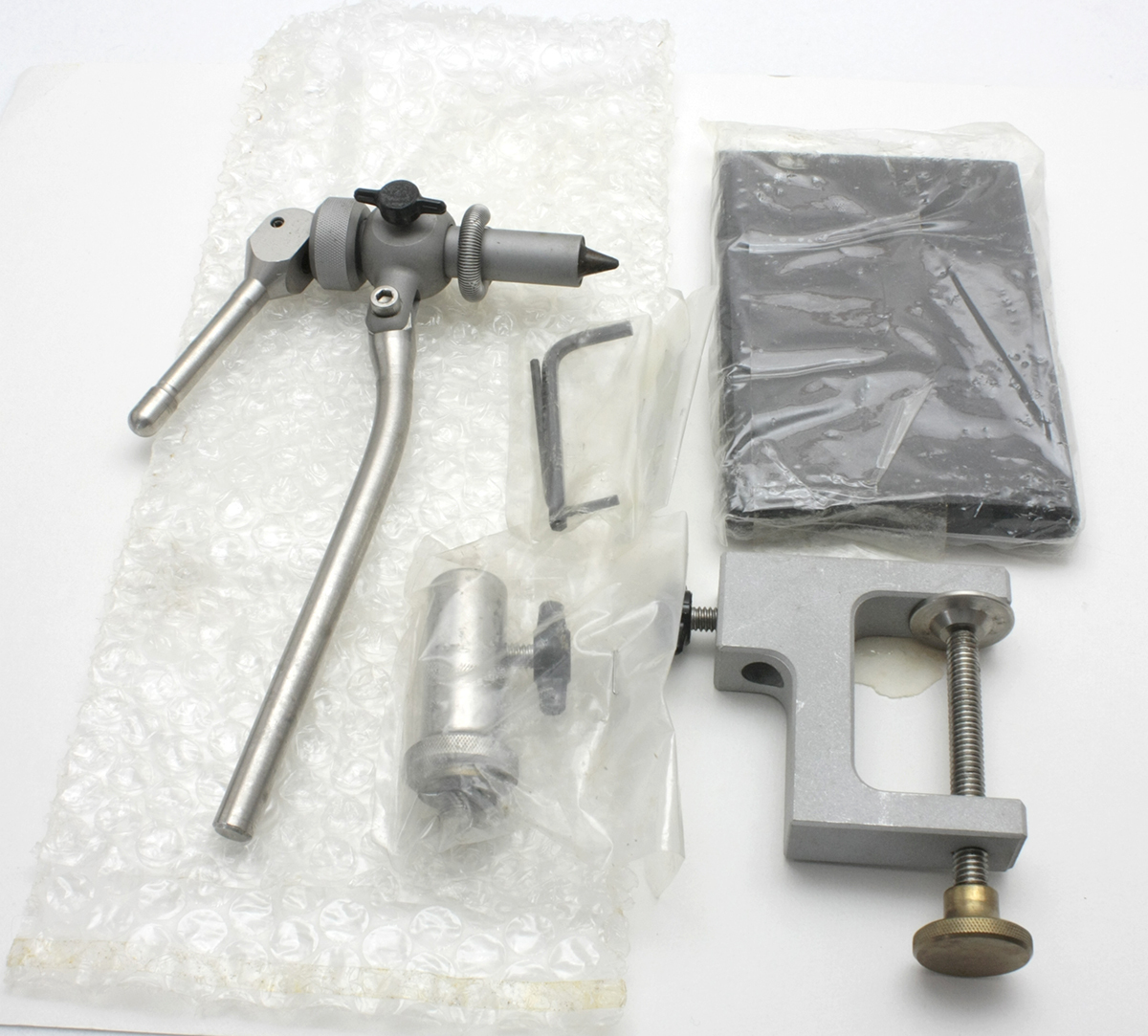 送料無料■良好■アンビル APバイス/アペックスバイス タイイング ペディスタル/クランプ ANVIL AP VISE ティムコ フライ テンカラ ジグ