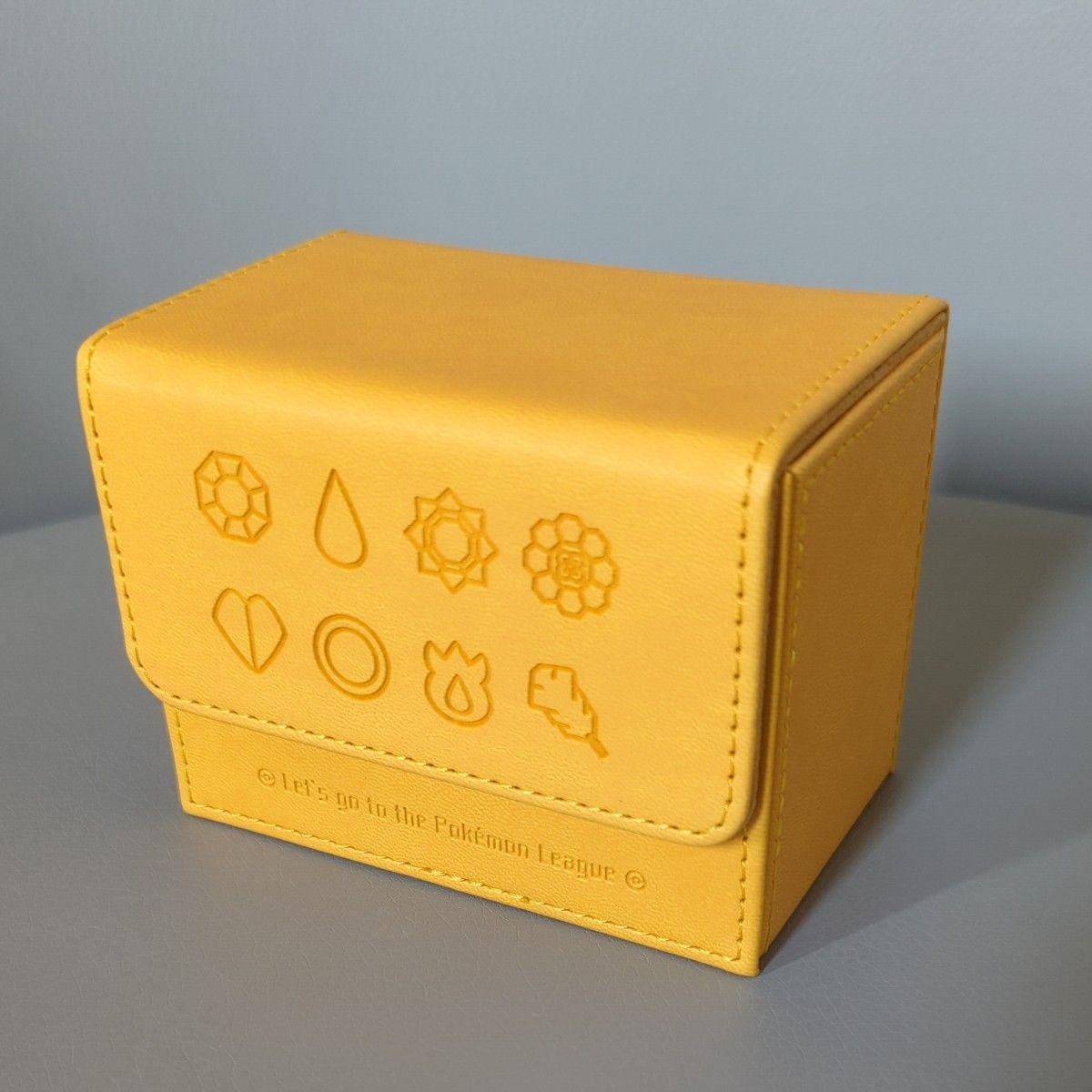 ポケモンカードゲーム フリップデッキケース GYM BADGES KT ポケモンカードゲーム フリップデッキケース GYM BADGES KT