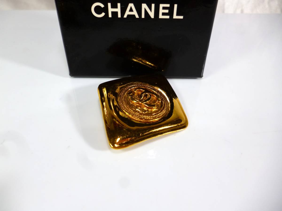 美品★シャネル★ＣＨＡＮＥＬ★ヴィンテージ・レア★ココマーク★ひし形★ブローチ★ゴールド★刻印★_画像9