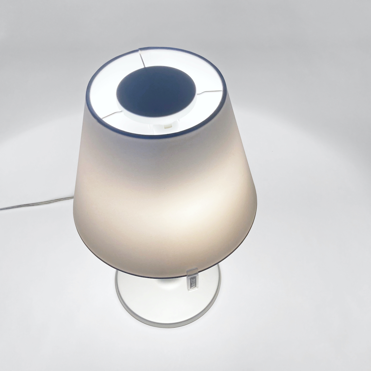 4500円 Artemide アルテミデ「Melampo Night」メランポ テーブル 4500円 Artemide アルテミデ「Melampo Night」メランポ テーブル