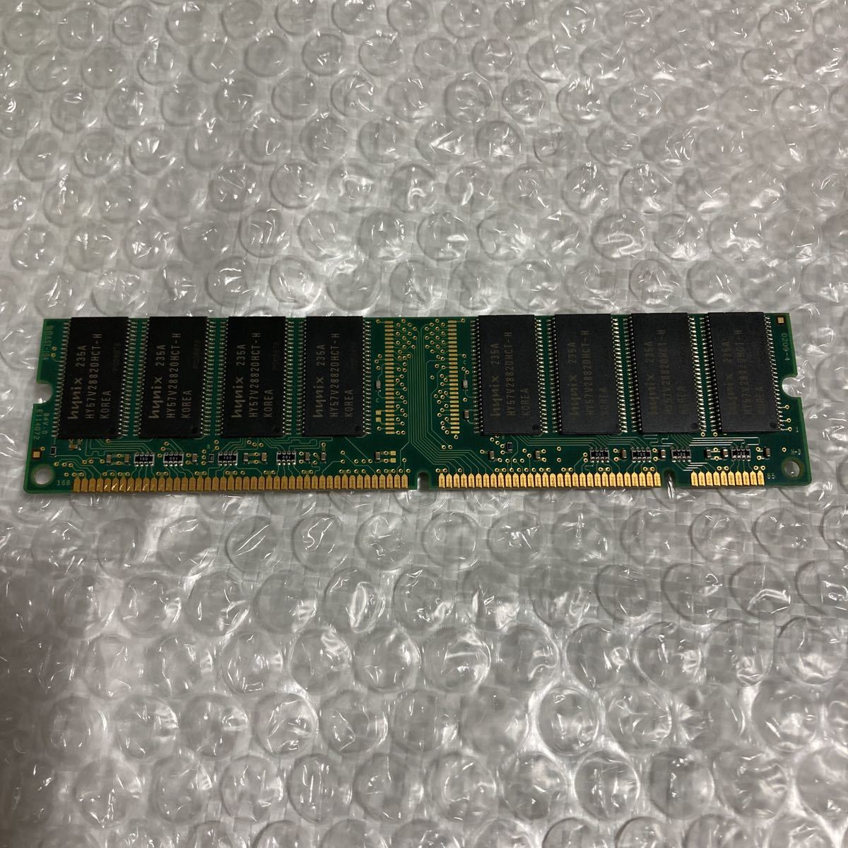 パソコン部品 メモリ 168pin SDRAM DIMM PC133U-333-542 256MB hynix KOREA 現在の動作は未確認_画像2