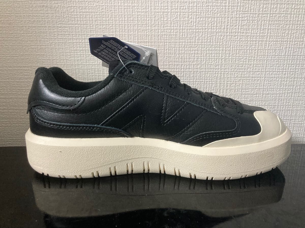 新品未使用品　大人気！25cmニューバランス（newbalance）レディーススニーカーCT302LD厚底スニーカーブラック黒