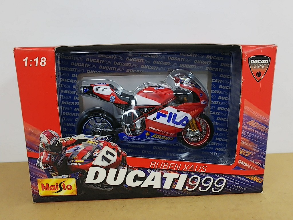 ■Maistoマイスト 1/18 DUCATI 999 RUBEN XAUSルベン・チャウス ドゥカティ レーシング大型スポーツバイク ミニカー_画像7