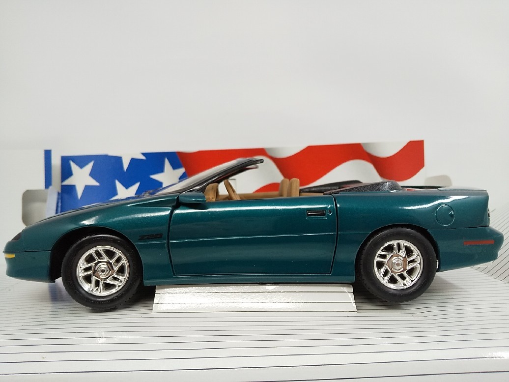 定期入れの ERTLアーテル □ AMERICAN ダイキャストモデルミニカー Z28