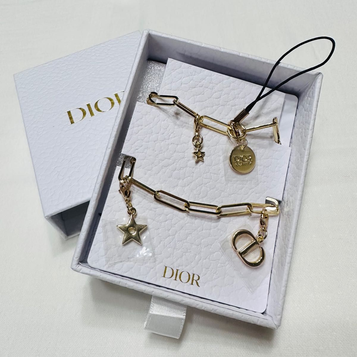 Christian Dior ディオール ノベルティ ゴールド フォンチャーム ストラップ キーホルダー 新品未使用♪