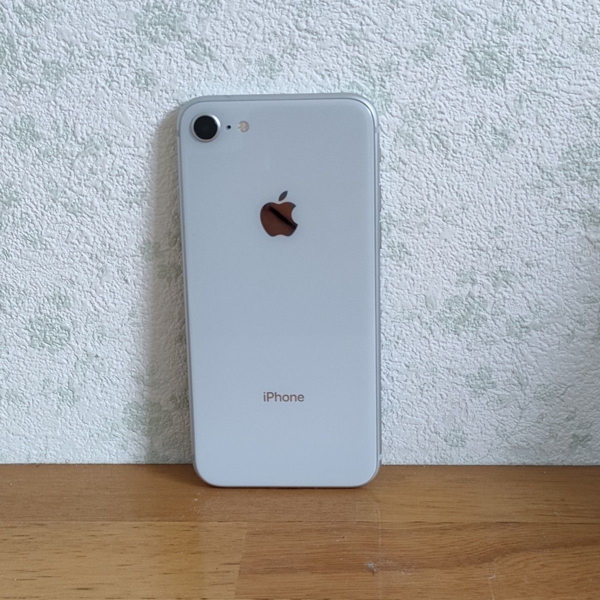 通販正規品 Apple iPhone8 64GB ホワイト SIMフリー 本体のみ
