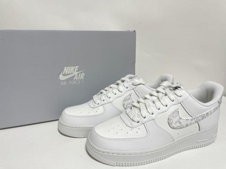 【送料無料】【新品】24.5㎝　Nike WMNS Air Force 1 Low '07 Essential ナイキ ウィメンズ エアフォース 1 ロー '07 ホワイトペイズリー_画像2