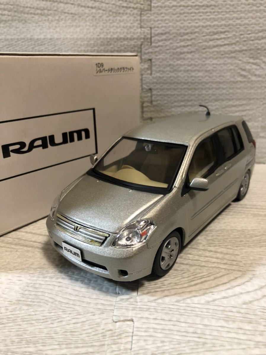 1/24 トヨタ ラウム RAUM 非売品 カラーサンプル ミニカー　シルバーメタリックグラファイト