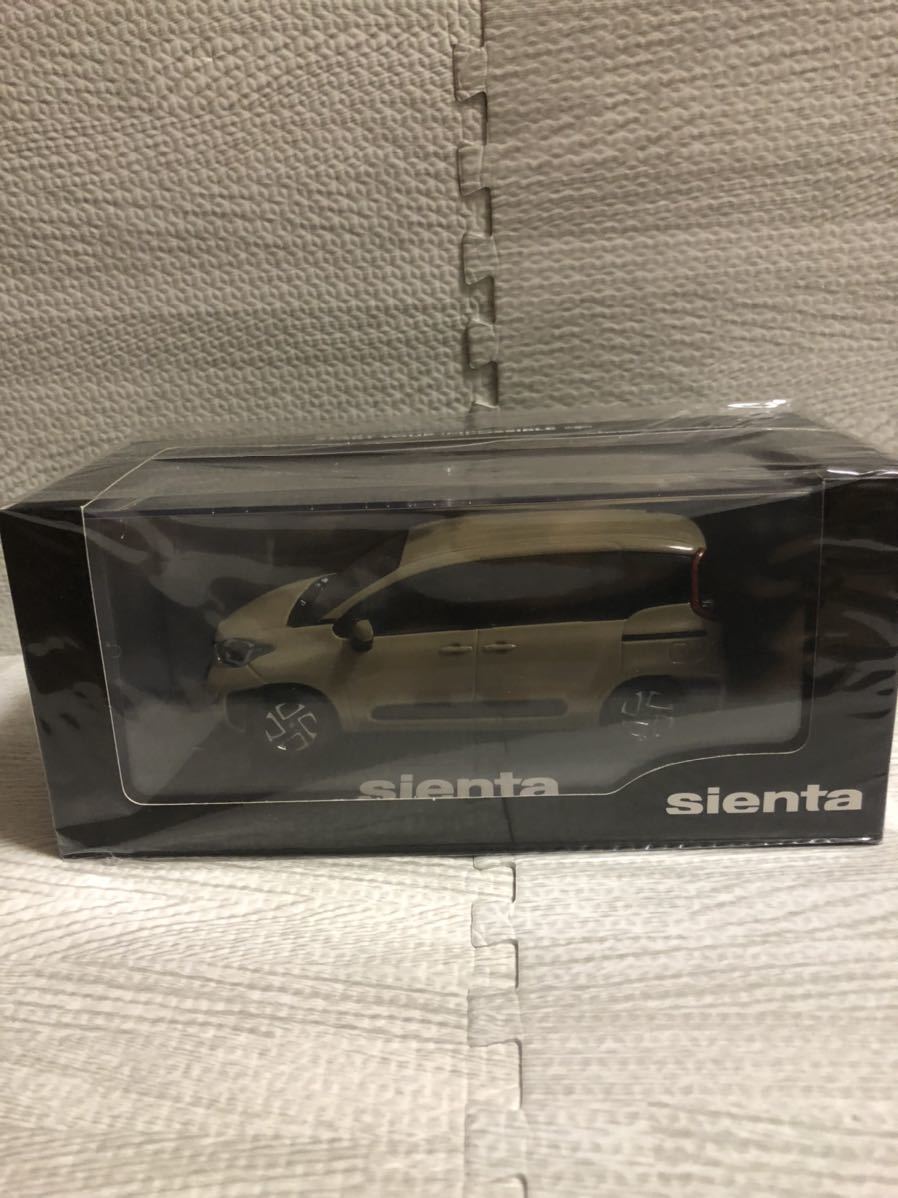 破格値下げ】 新型シエンタ トヨタ 1/30 Sienta ミニカー ベージュ