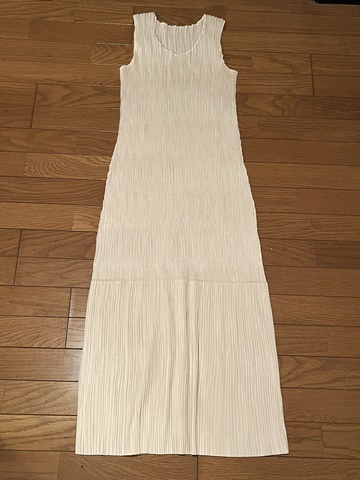 正規品 イッセイミヤケ ISSEY MIYAKE プリーツ プリーズ PLEATS PLEASE