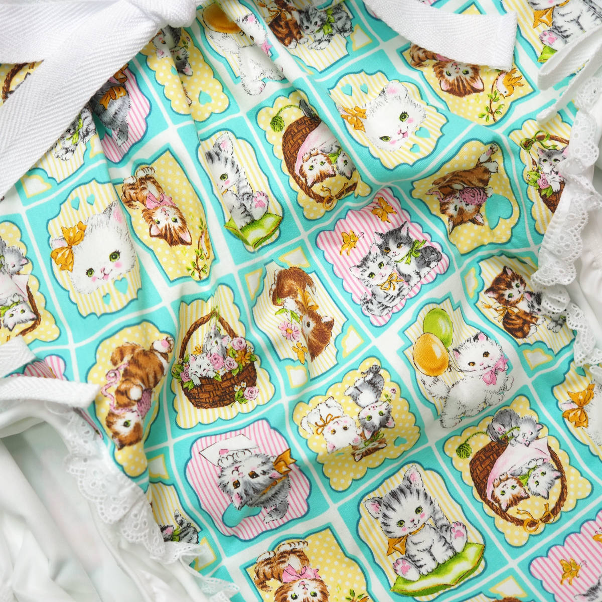 【新品】大人用おむつカバー L ねこちゃんたち(ブルー)　あし紐×腰ひも×レース　フィラインベイビーズ Feline Babies_画像4