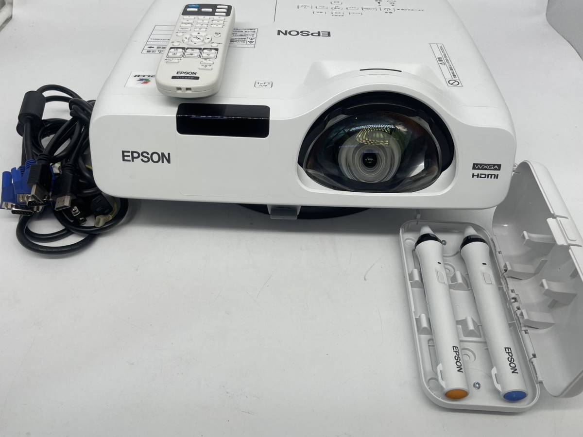 新しい EPSON 美品 プロジェクター /ランプ使用時間905H/28H リモコン