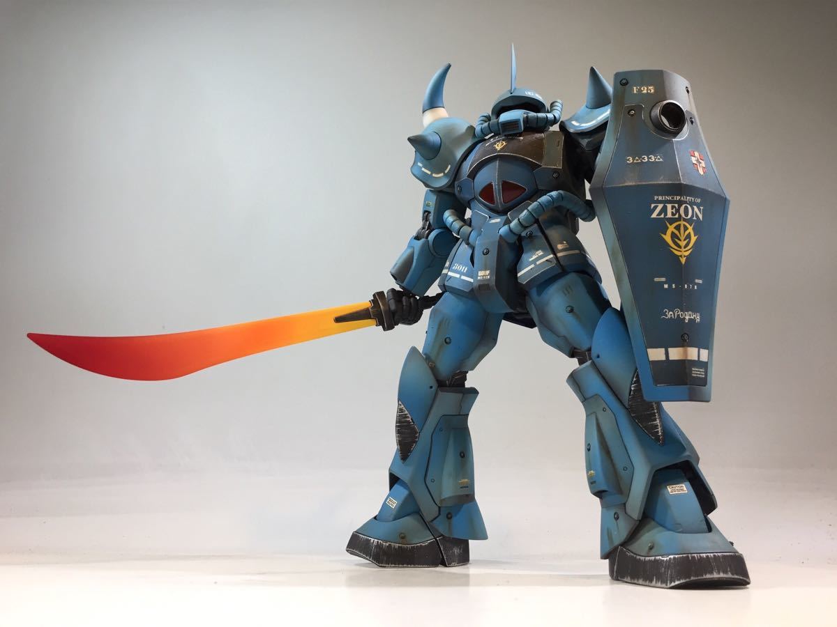 ガンプラ完成品】MGグフver2.0改修塗装完成品 ランバ•ラル専用機