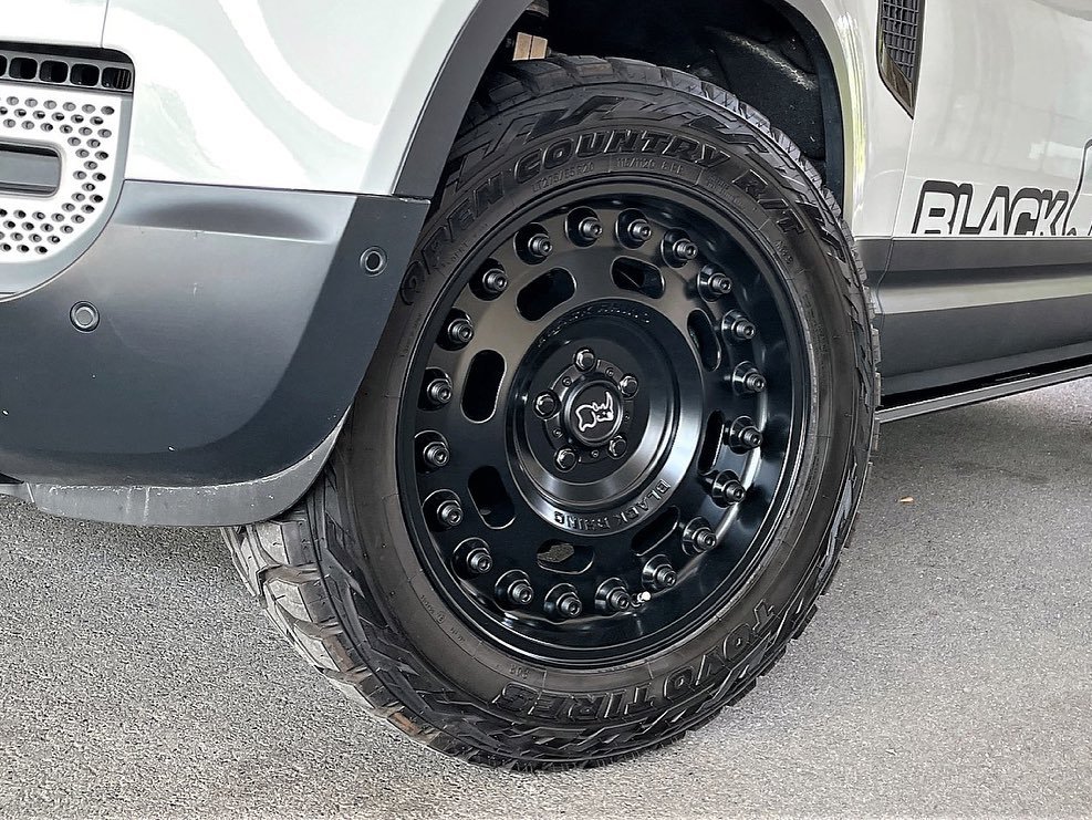 人気 オフ系 マットブラック ナット付 BLACK RHINO AXLE 9.5J 20in IS25 120 新品4本 ランドローバー L663 ディフェンダー 90 110_画像6