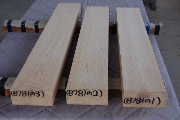 桧（岐阜産） ヒノキ 3本で8000円 角材 材木 木材 新品 9年乾燥_画像2