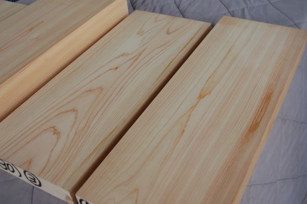 桧　ヒノキ（ 東農檜） 4本で8800円 角材 材木 木材 木材 新品_画像3