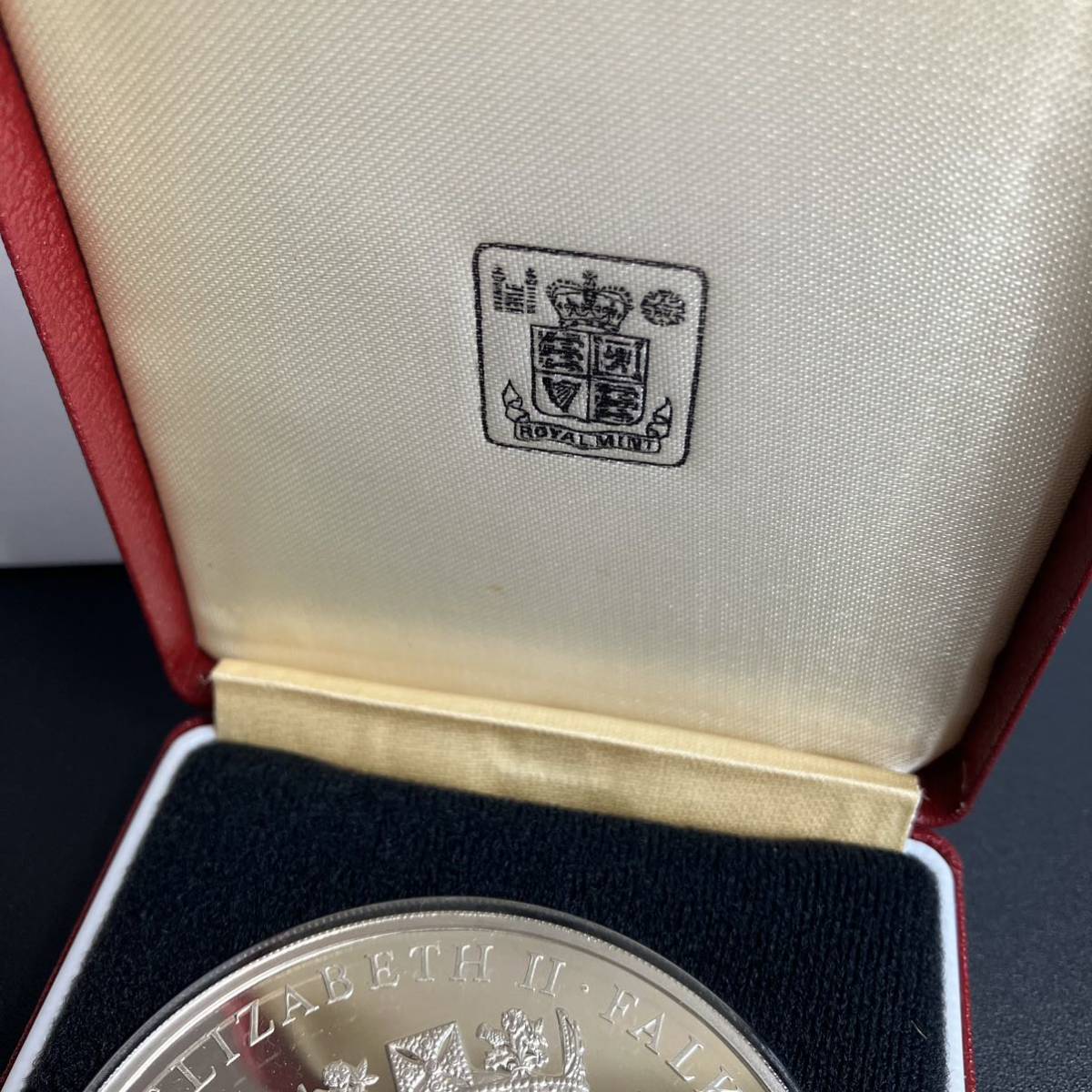 5オンス 大型銀貨 FALKLAND 25ポンド 終戦100周年 プルーフ銀貨 5オンス 大型銀貨 FALKLAND 25ポンド 終戦100周年 プルーフ銀貨