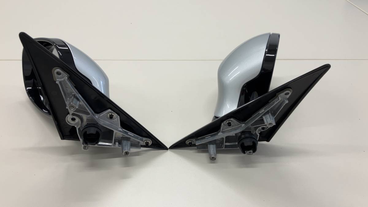 ◆美品!BMW E90LCI/E91LCI最終型 325i/335i用 サイドミラー 左右セット　BMW E90LCI/E91LCIの320iユーザー必見!!３シリーズ です♪_画像2