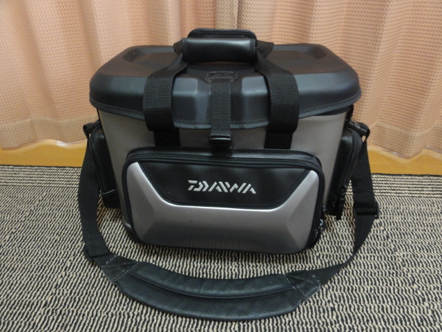 * Daiwa cool bag 20(F)*