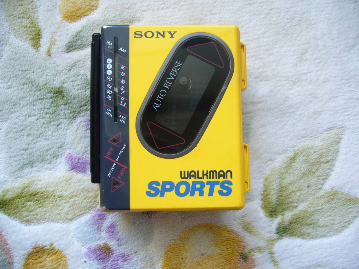 素敵な ☆WMF020 SONY WM-F75 SPORTS カセットウオークマン[黄