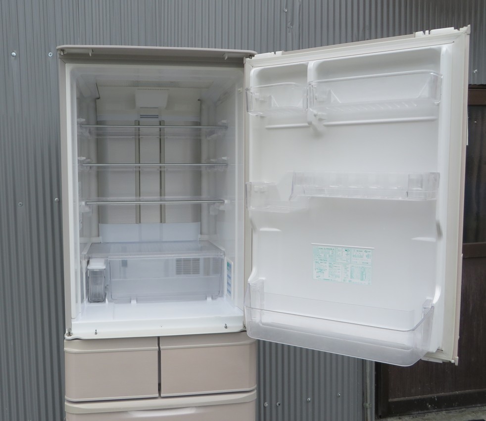 Z-2503■奈良発！SHARP シャープ 424Ｌ 5ドア ノンフロン冷凍冷蔵庫 SJ-PW42W-N 2012年製 中古 動作品 引取可_画像4