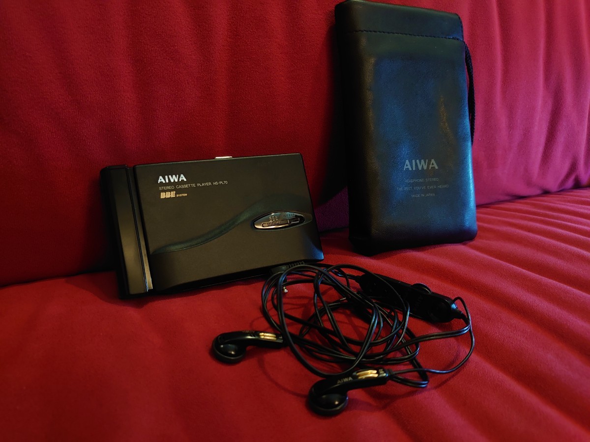 通電ＯＫ】AIWA hs-pl70 カセットテープ カセットプレイヤー-