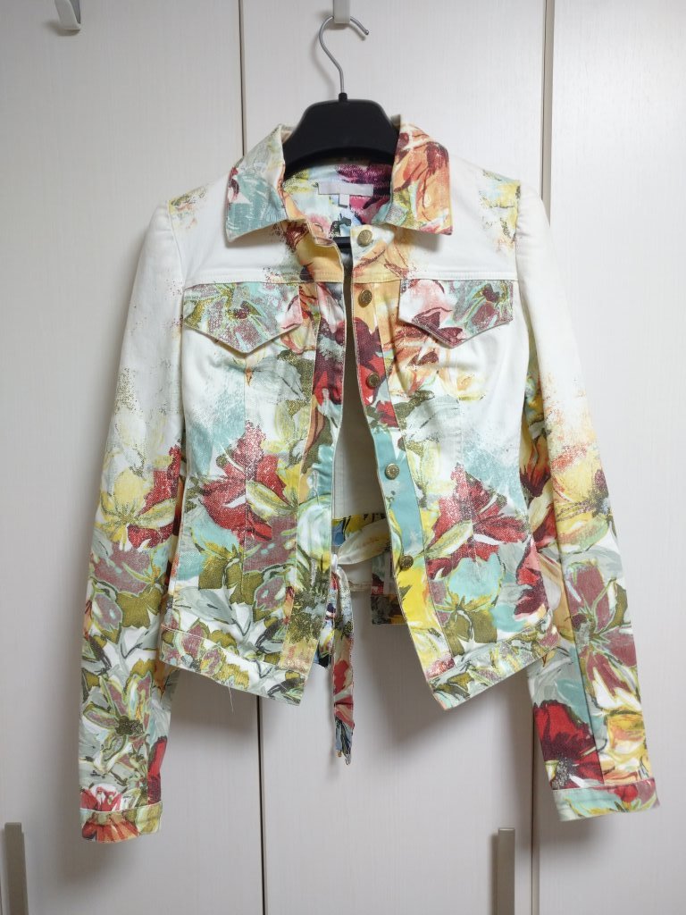 満点の 柄 ジーンズジャケット ジャケット cavalli roberto ロベルトカヴァリ XS ZEOGOPMT 91CY401 ジャストカヴァッリ 満点の 柄 ジーンズジャケット ジャケット cavalli roberto ロベルトカヴァリ XS ZEOGOPMT 91CY401 ジャストカヴァッリ
