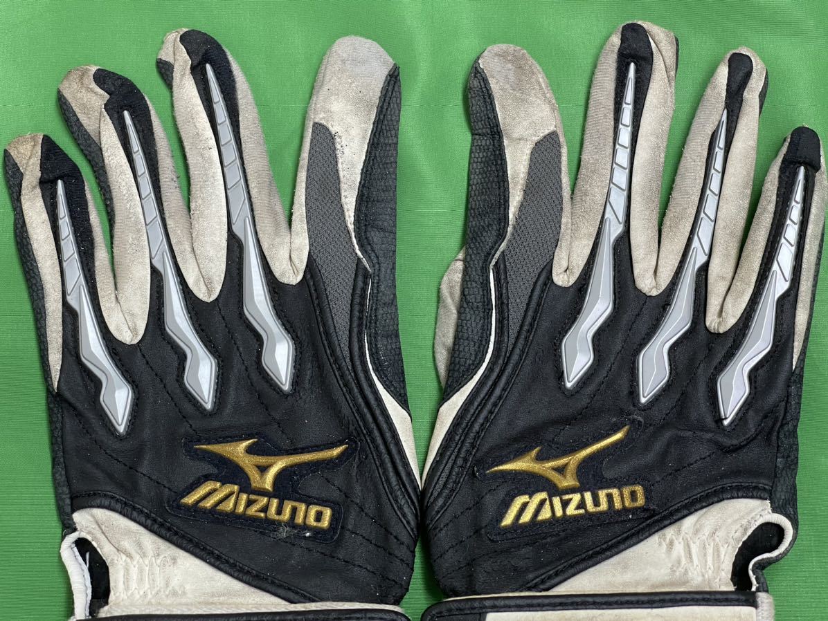 阪神タイガース 22 藤川球児選手 直筆サイン入りグラブ 支給品 阪神タイガース 22 藤川球児選手 直筆サイン入りグラブ 支給品
