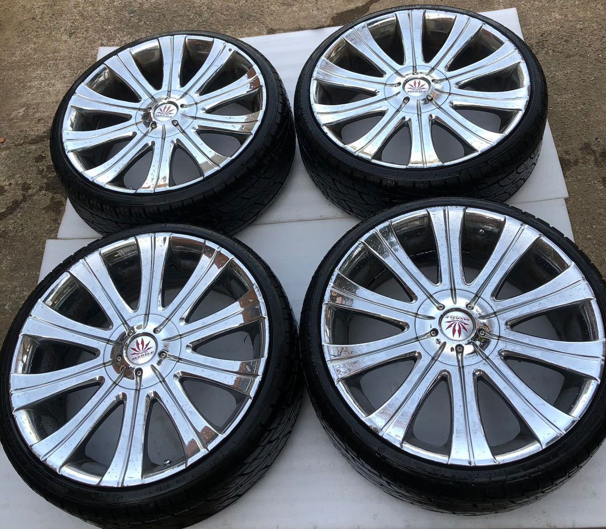 クリムゾン　マーテルレオン　22x9J　+27 +45　5穴　PCD114.3　255/30R22　タイヤ付4本セット_画像1